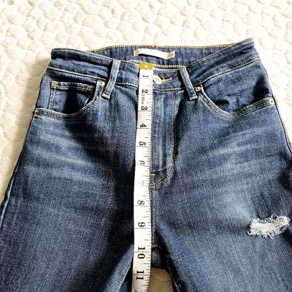 Levis 721 High Rise skinny jeans distressed denim 26 like new - Picture 6 of 7